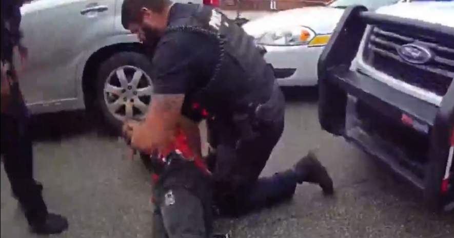 Video of Jacksonville sheriff's officer hitting man in face during traffic stop prompts investigation