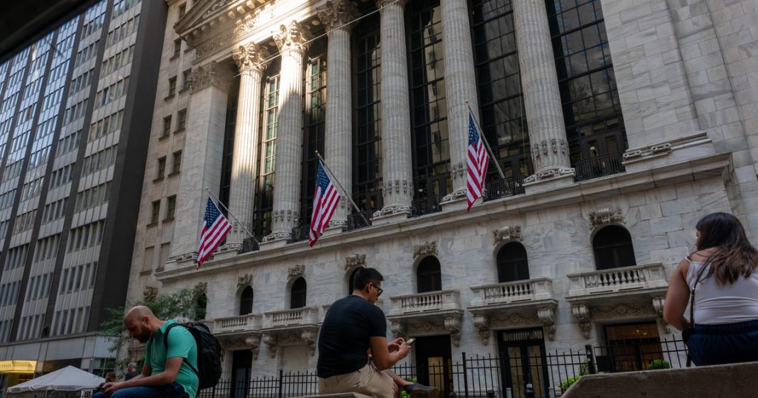 Dow falls over 500 points as investors digest hiring slowdown and new U.S. tariffs
