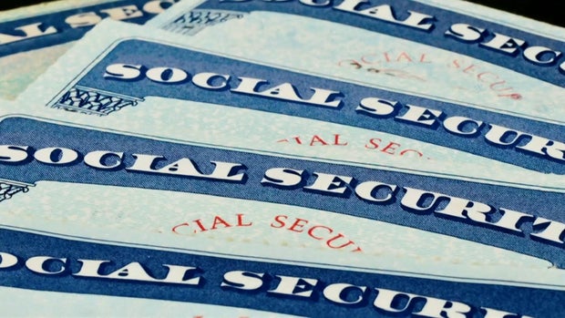 cbsn-fusion-unpacking-threats-to-social-securitys-future-as-older-adults-outpace-children-in-11-states-thumbnail.jpg 